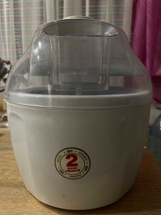 Продам мороженицю в ідеальному стані!