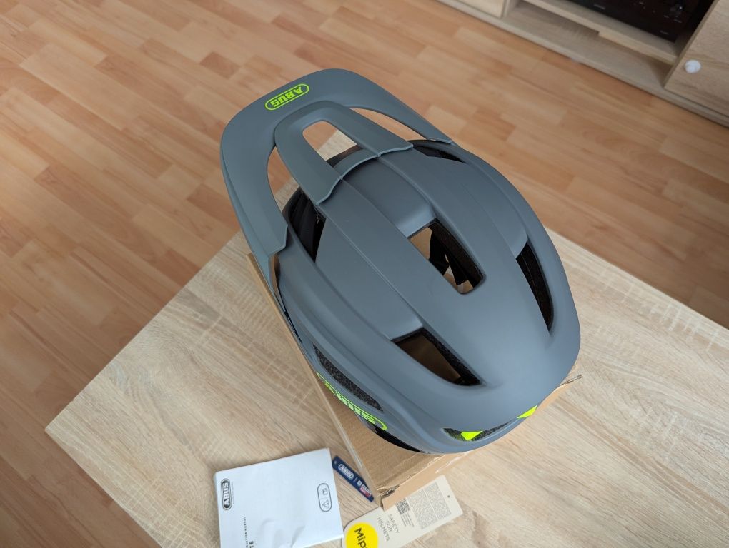 ABUS Cliffhanger Mips M Kask enduro trail