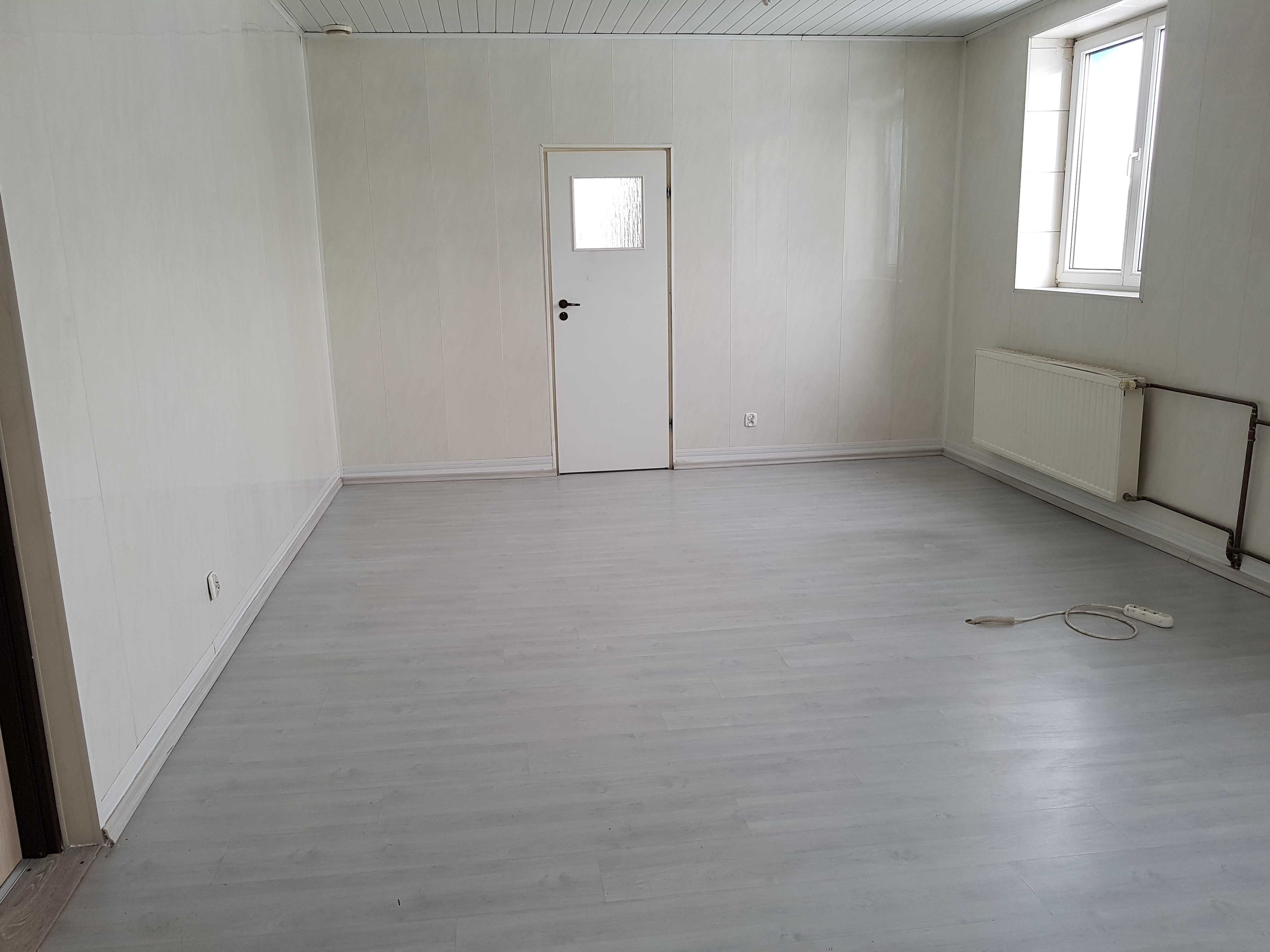 Piętro biurowca 160m2, 5 biur, 2 łazienki, Jaworzno ul.Grunwaldzka 247