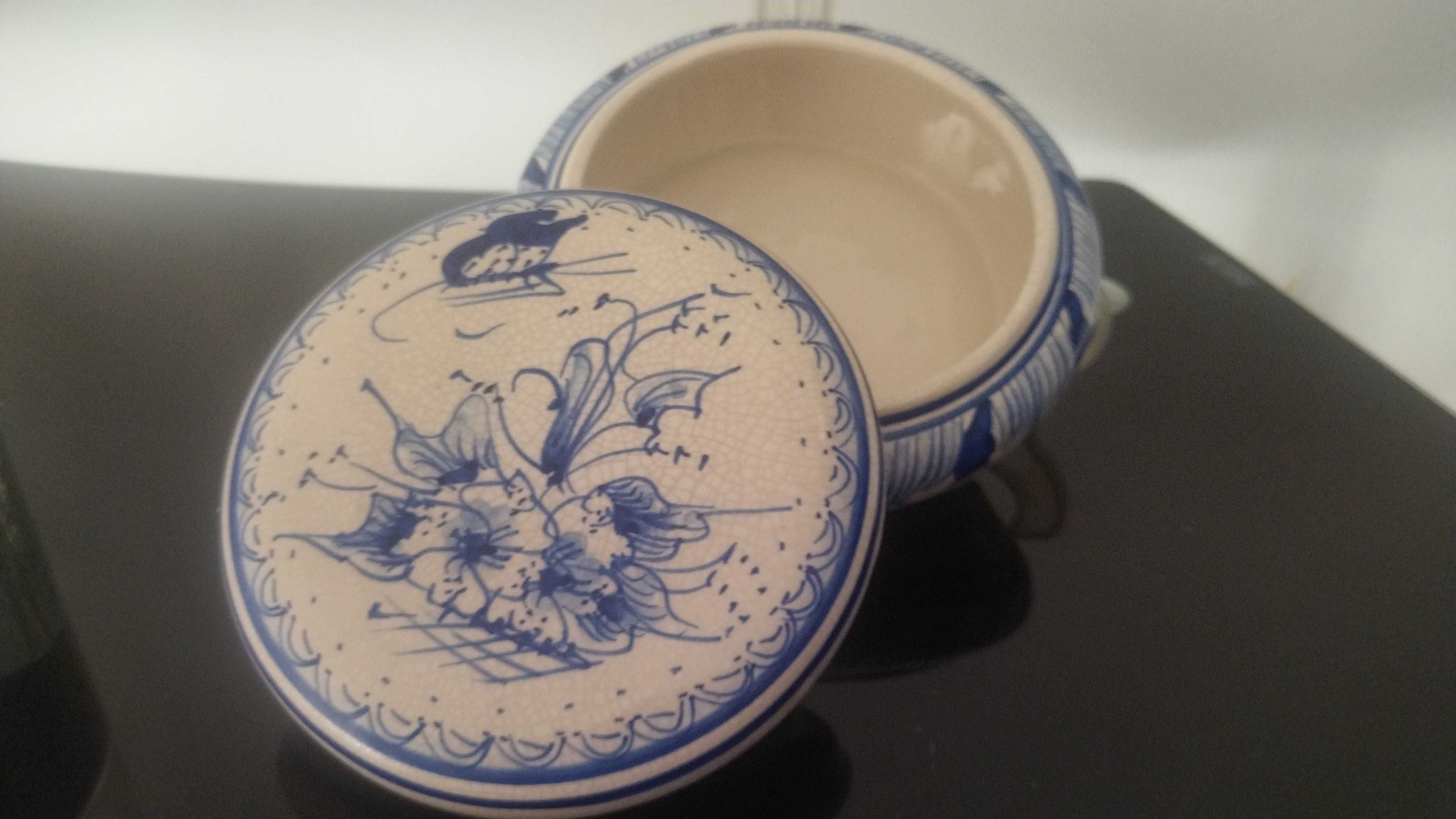 Caixa de Porcelana, pintada a mão