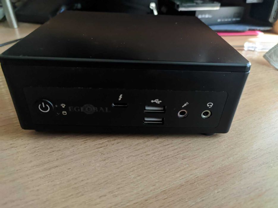 Мини-ПК NUC  Intel Core i5 1135G7 256 MB SSD  512 Gb  SATA / 16 GB RAM