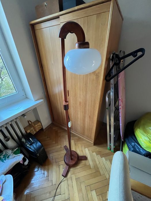 Lampa stojąca podlogowa
