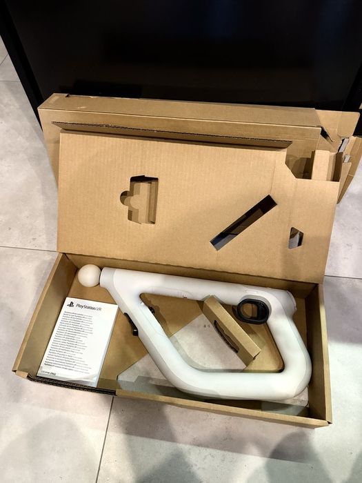 Продам PS4 1 tb +VR