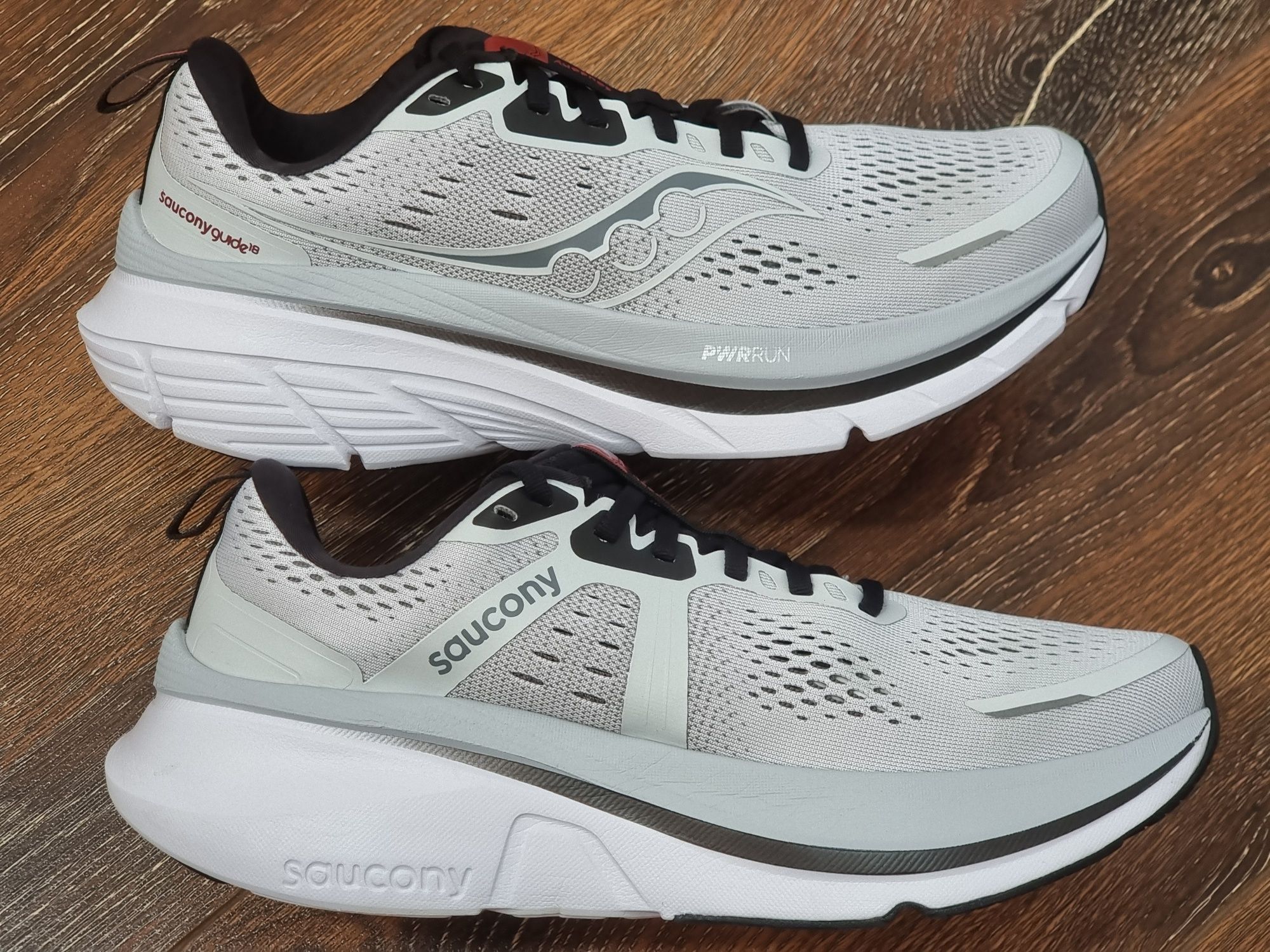 Оригінал 100% чоловічі кросівки saucony guide 18  eur 43