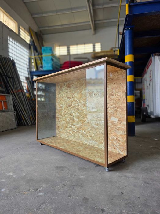 Terrário novo com 1,77x1,35x0,50 (m)