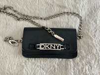 Skirzana czarna torba - netka DKNY