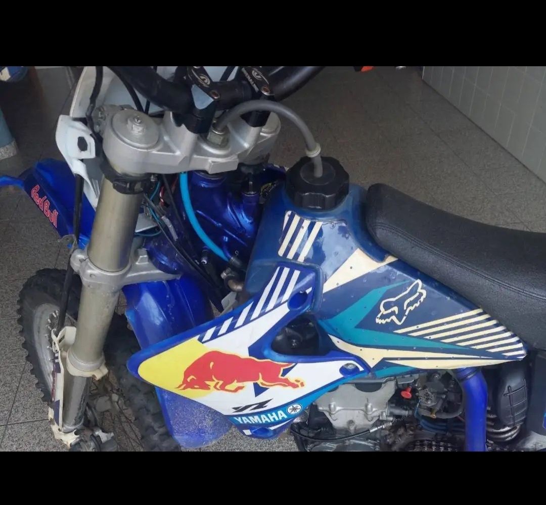 Yamaha 426 YZ F (matriculada) de 2002.