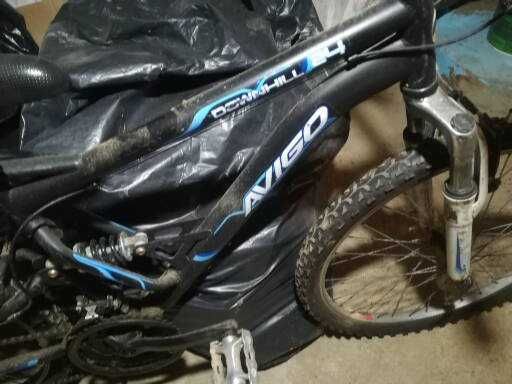 vendo bicicleta para criança a partir dos oito anos