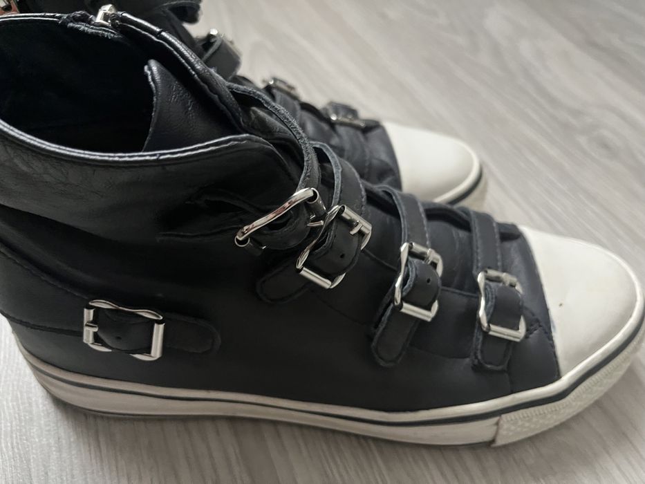 Жіночі шкіряни ботинки весняні