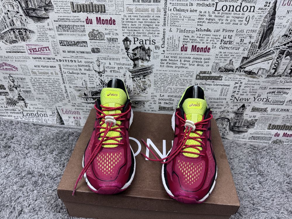 Кросівки Asics GEL-KAYANO 22 Розмір 41.5 / Original Взуття