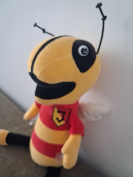 Maskotka pszczoła Jagiellonia