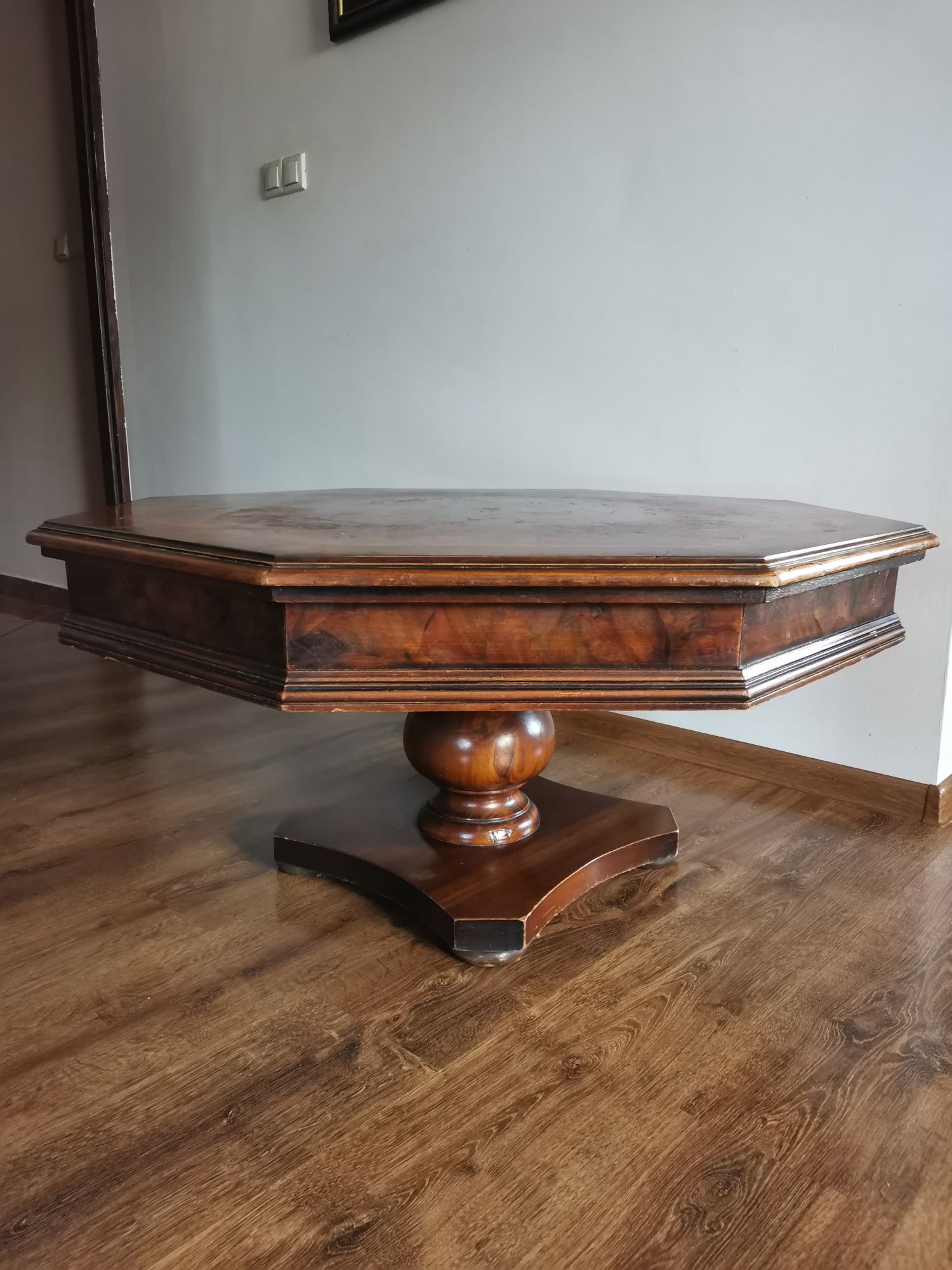 Piękna stylowa ława stolik kawowy salonowa orzechowa drewniana stół