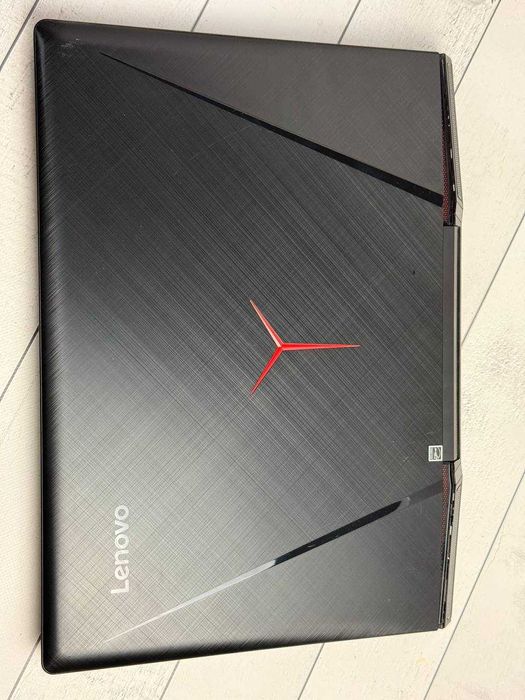 Lenovo  Y910-17ISK i7-6820HK 32ram GTX 1070 8gb NvmE 512gb 1tb hdd