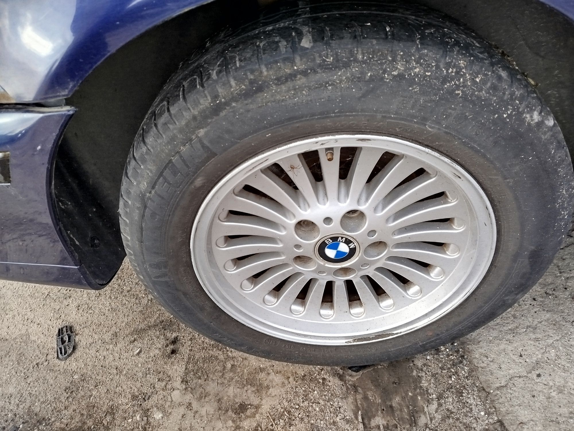 BMW E39 koła alufelgi z oponami 16 cali stan bdb wysyłka