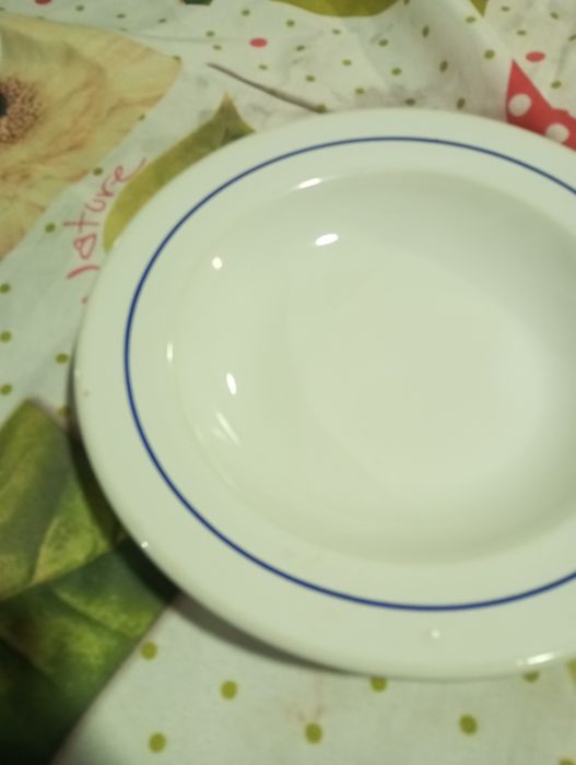 Pratos antigos fundos 4