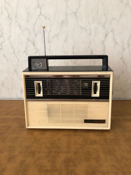 Радиоприёмник "Веф Спидола-10"