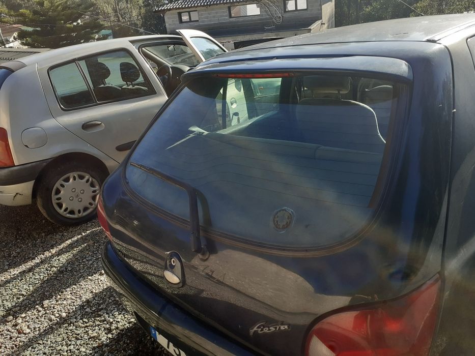 Alugo viaturas de trabalho 350€ cada uma mês