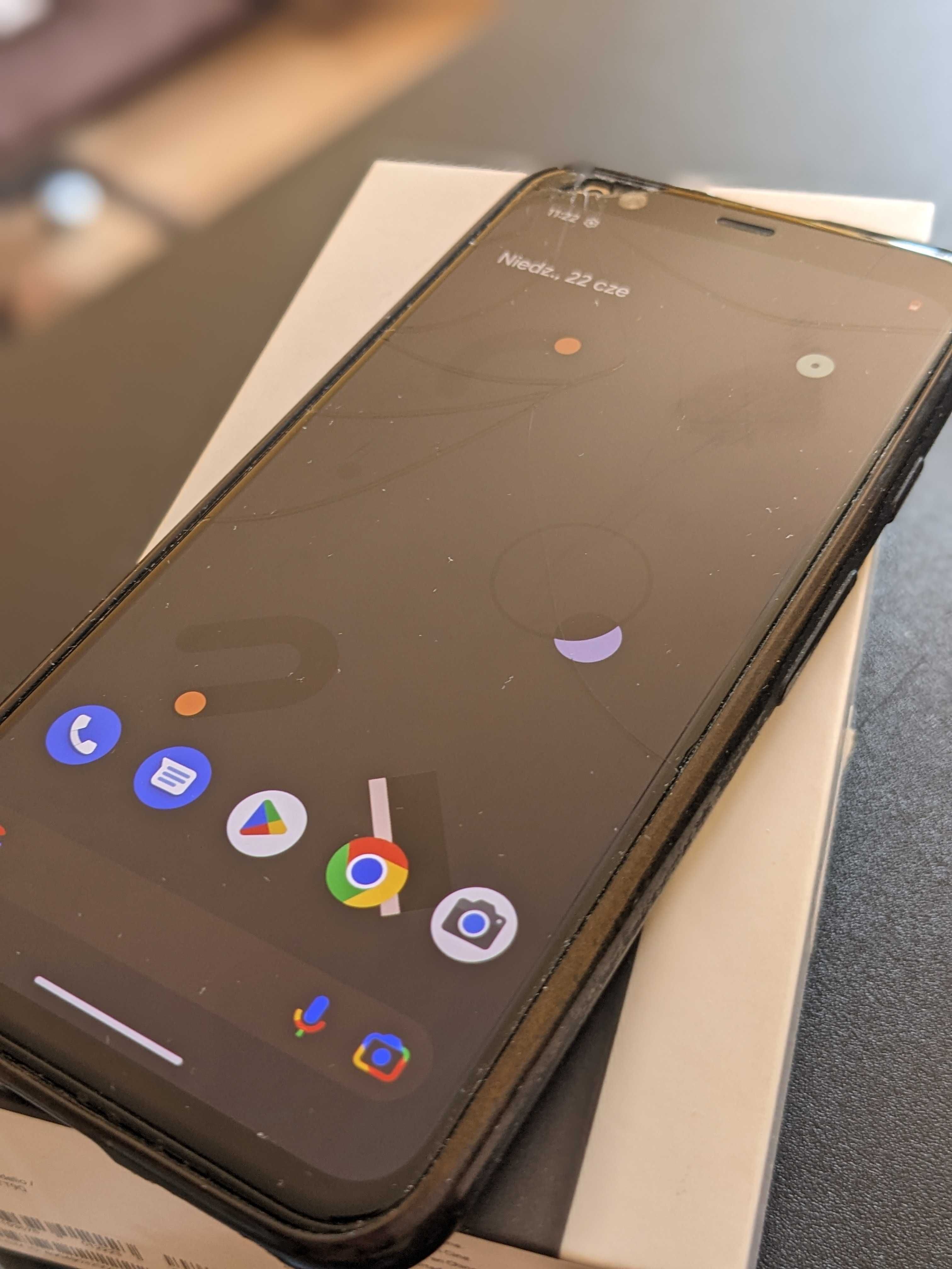 Używany telefon Google Pixel 4 / zdjęcia