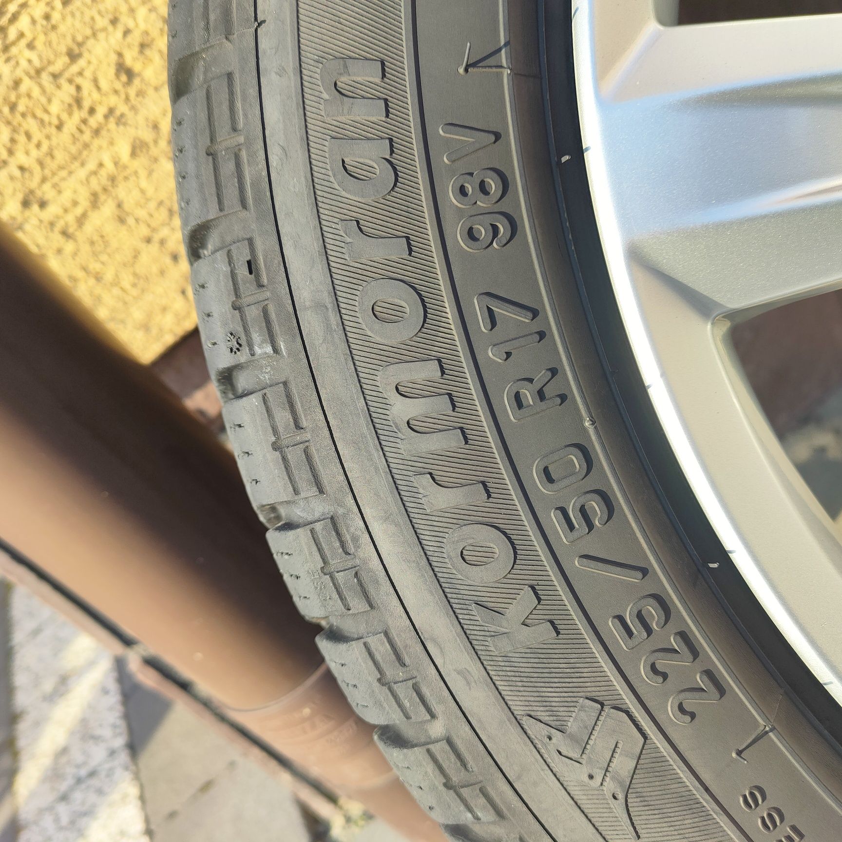 Felgi z oponami 17" Volvo Ford zimowe