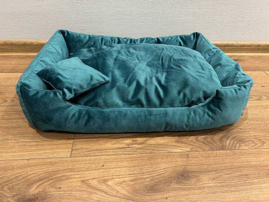 Лежанка для котів та собак