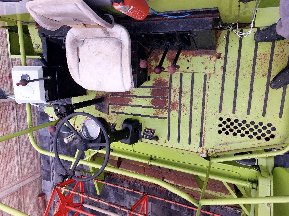 Claas  Dominator 38