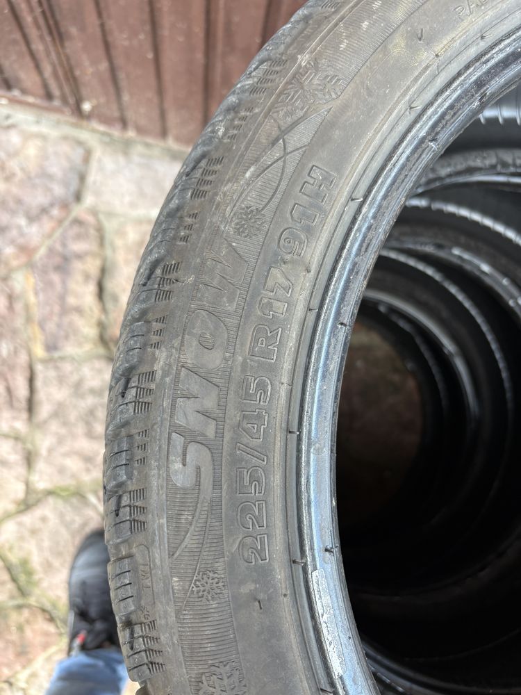 Opony zimowe Kormoran 225/45R17 91H