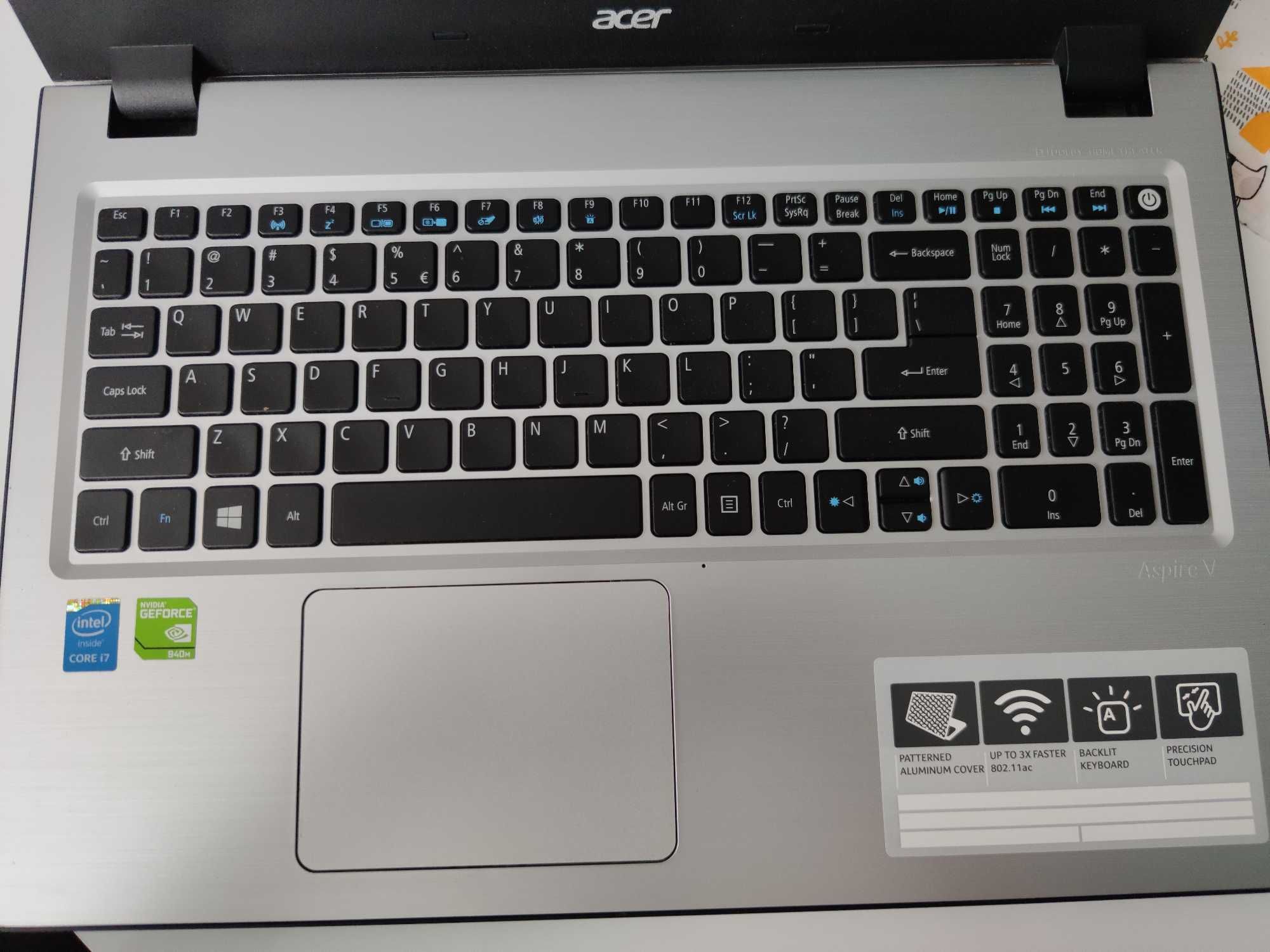 Laptop ACER Aspire V3-574G-75YA