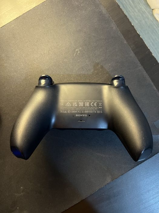 Laptop Acer Nitro V16 + mysz + sluchawki + kontroler