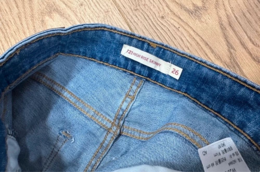 Nowe spodnie jeansowe Levi’s 26 x 32