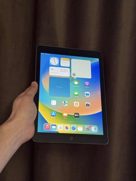 iPad 5 32gb Space Grey Планшет Apple Стан нового