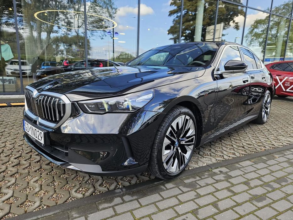 BMW Seria 5 530e | 299KM | Dach Panoramiczny |  Bowers & Wilkins Surround Sound