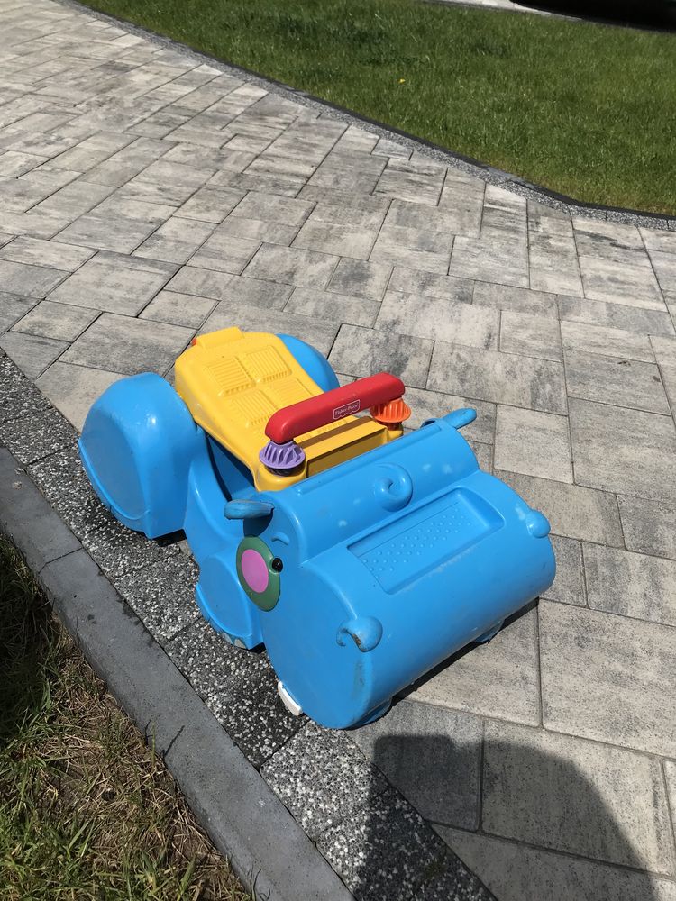 Jeździk fisher price hipcio