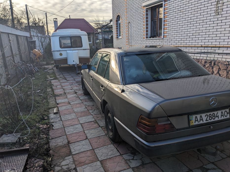 Продається мерседес 124