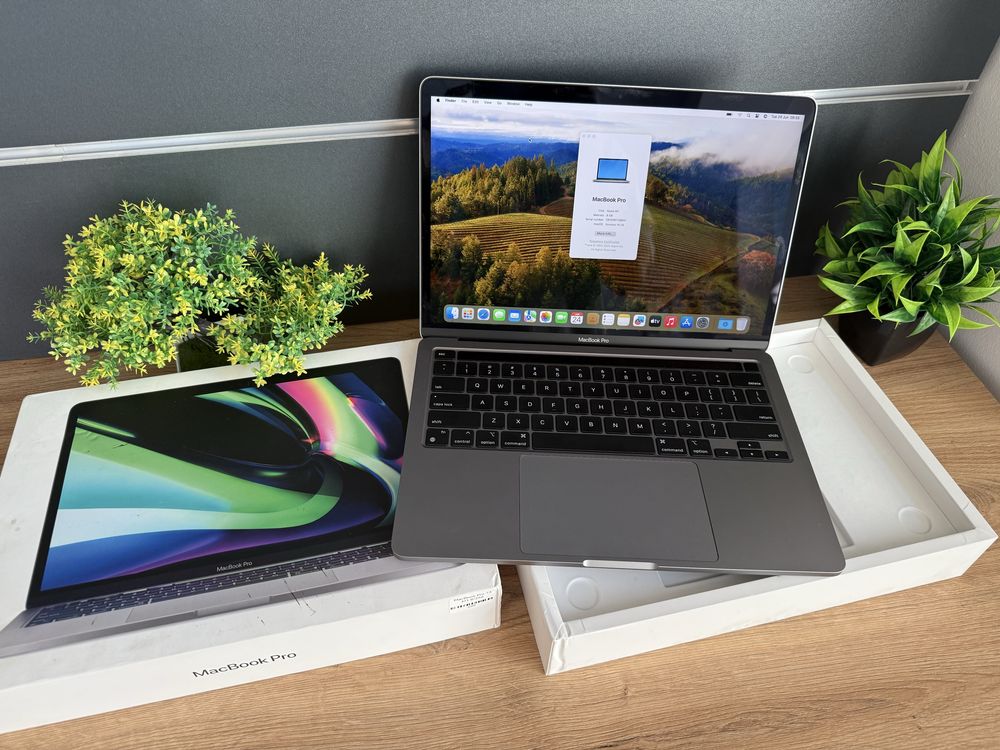 MacBook Pro  13"  M1 8/256 GB  Open BOX  !