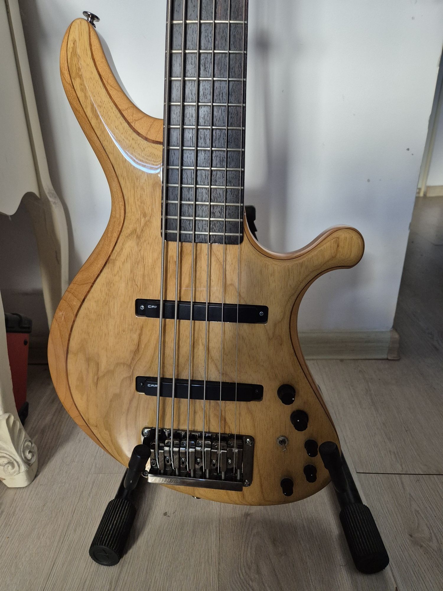 Ibanez G106 Grooveline gitara basowa sześciostrunowa