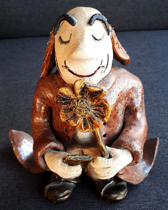 Ciężka szkliwiona figurka ceramiczna wys.18cm vintage