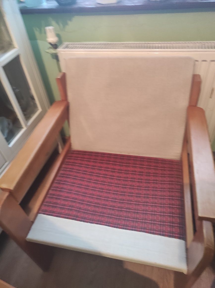 Fotel Viking jasne drewno sosnowe.