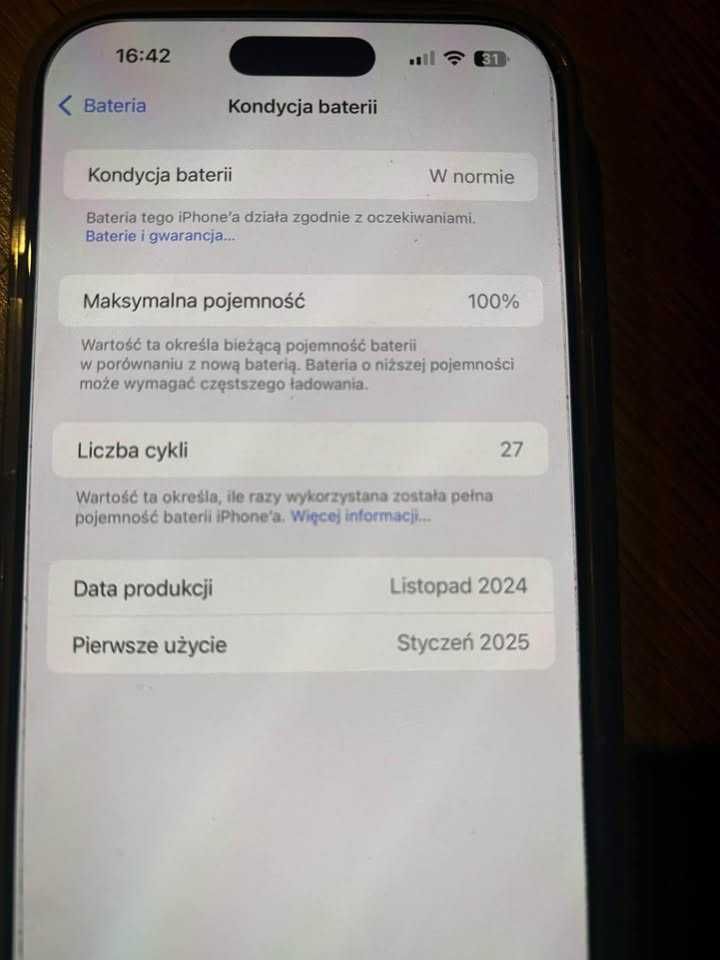 iPhone 16 pro max gold