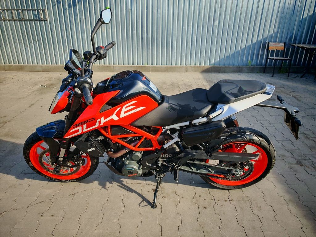 Мотоцикл KTM 390 Duke