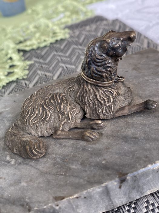 Przycisk do papieru srebro repus pies