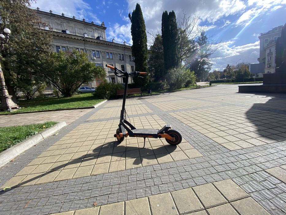 Продам самокат kukirin g3