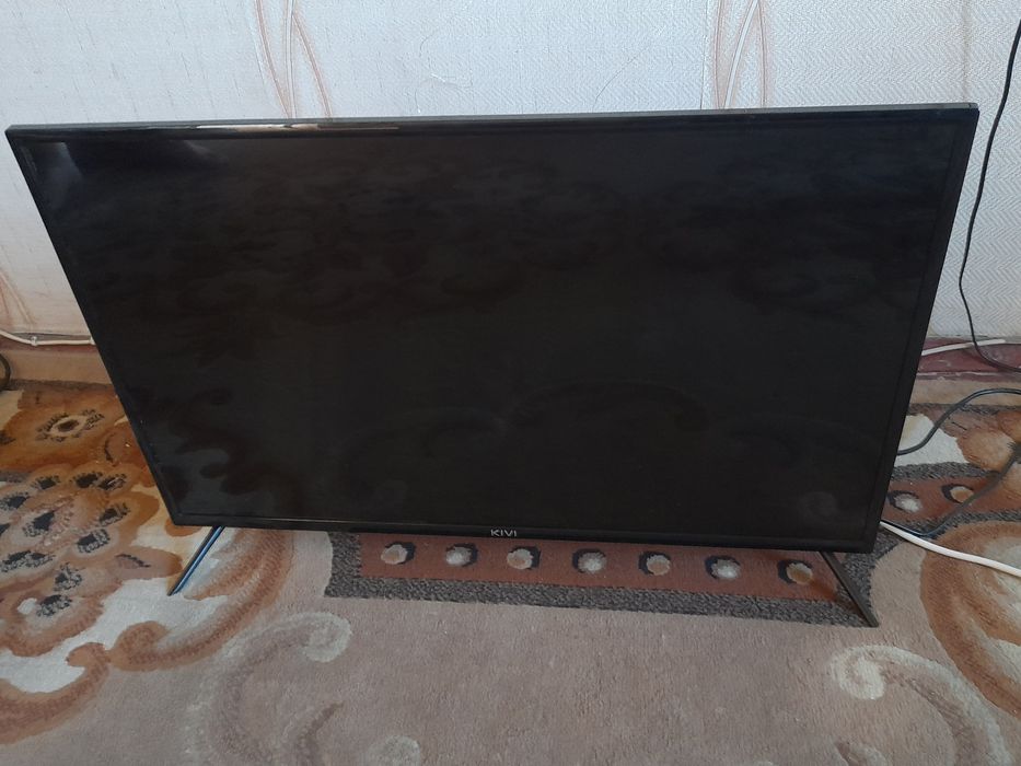 Телевизор HD KIVI модель 32H5 + SMART приставка
