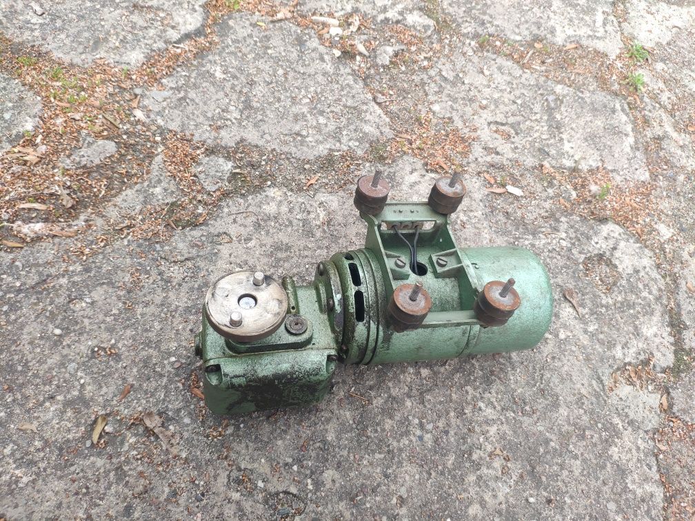 Motoreduktor reduktor silnik 220v 3.5 obr na minutę