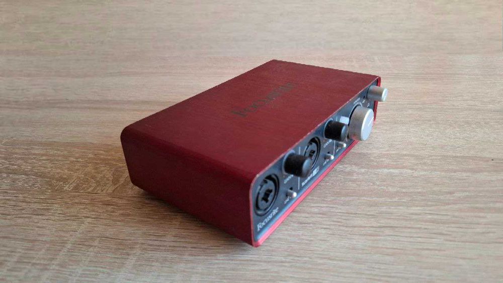 Подам звуковую карту Focusrite Scarlett 2i2. 2nd gen.