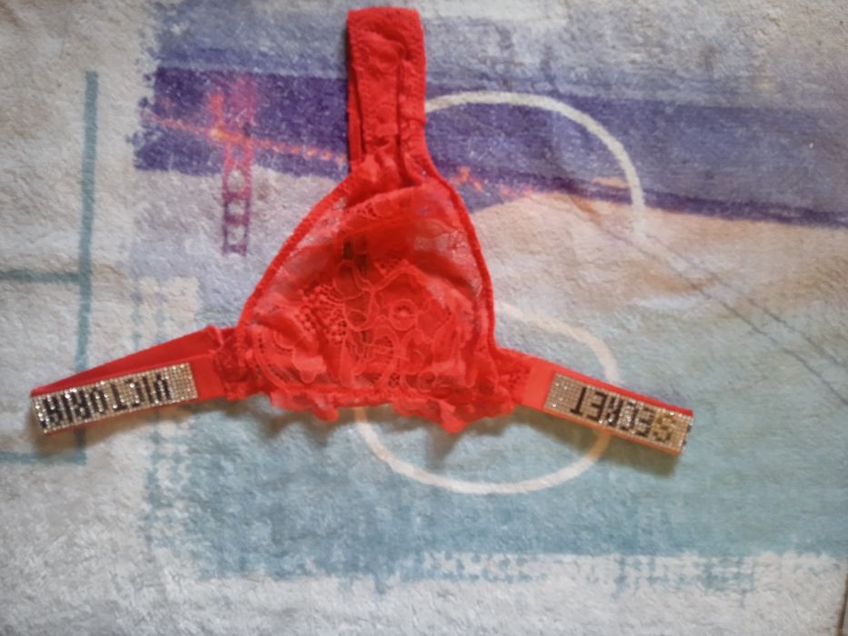 Stringi koronkowe z cyrkoniami Victoria's Secret rozm S/M