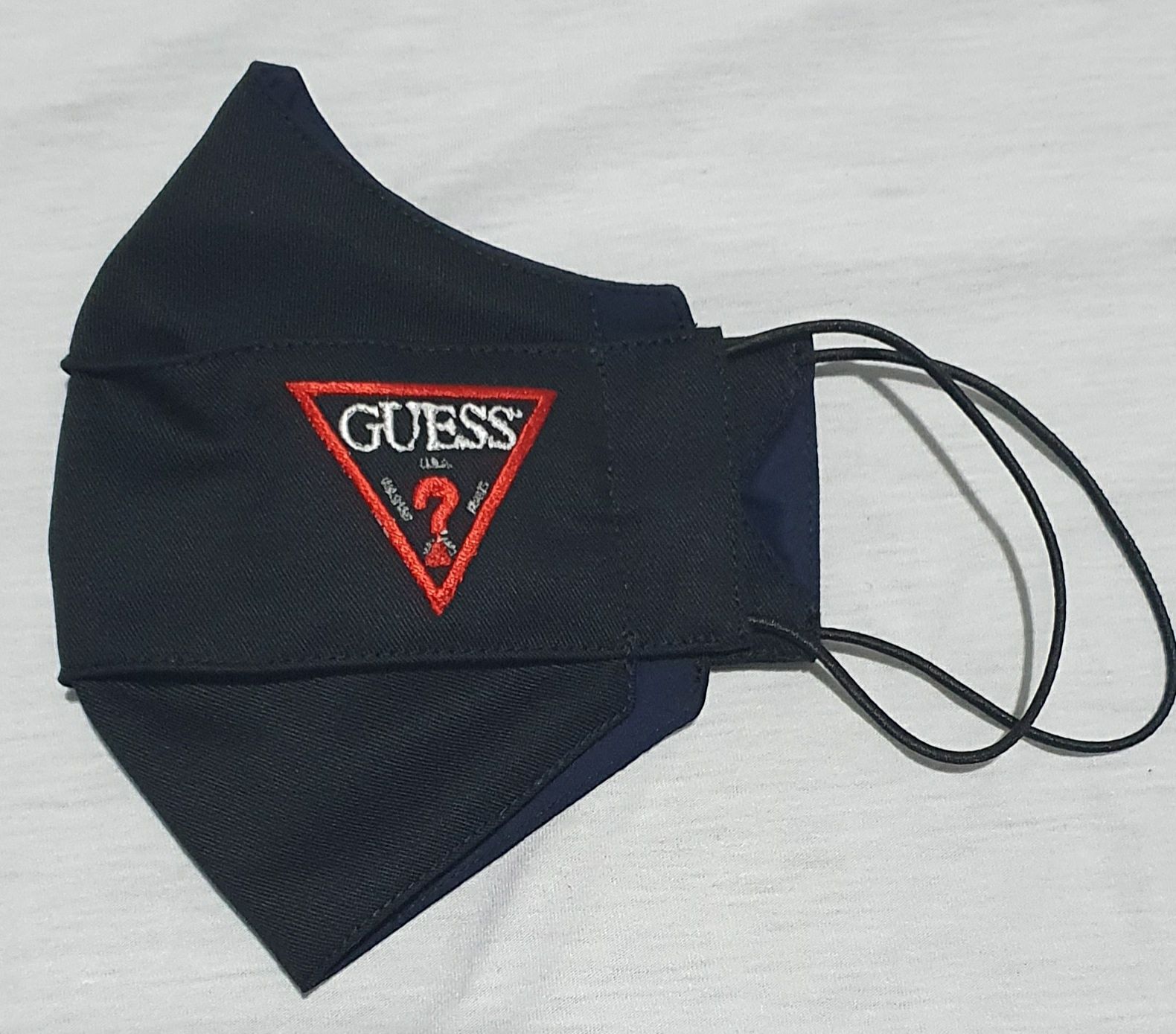 Máscaras personalizadas bordadas