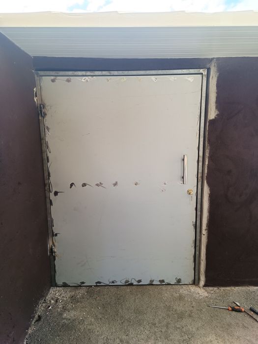 Faço serviços de serralheria e manutenções