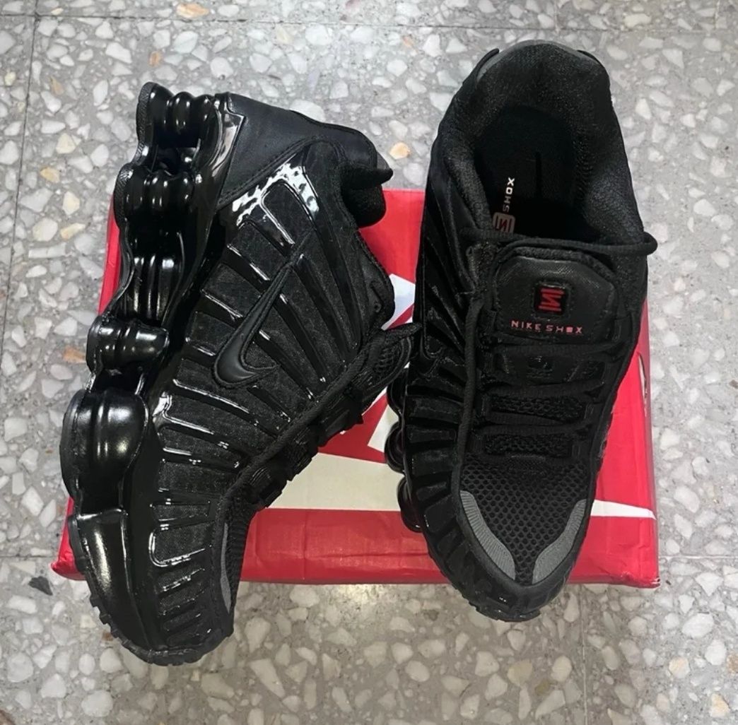 Nike Shox TL Pretas