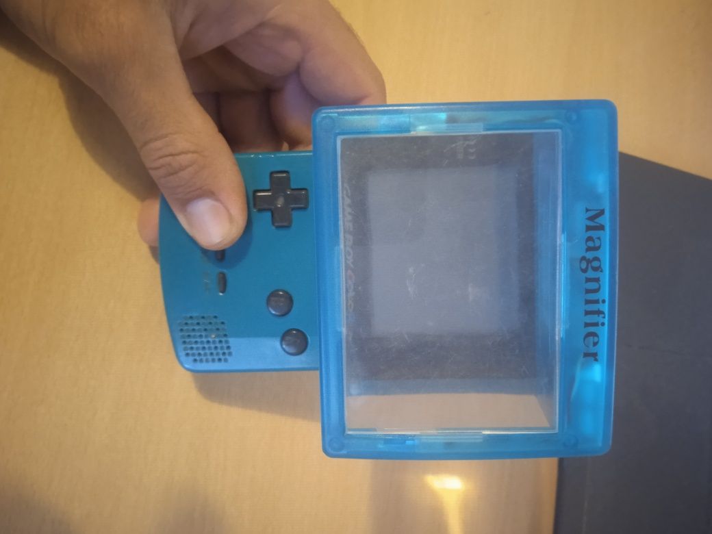 Lupa com luz para Game Boy Color