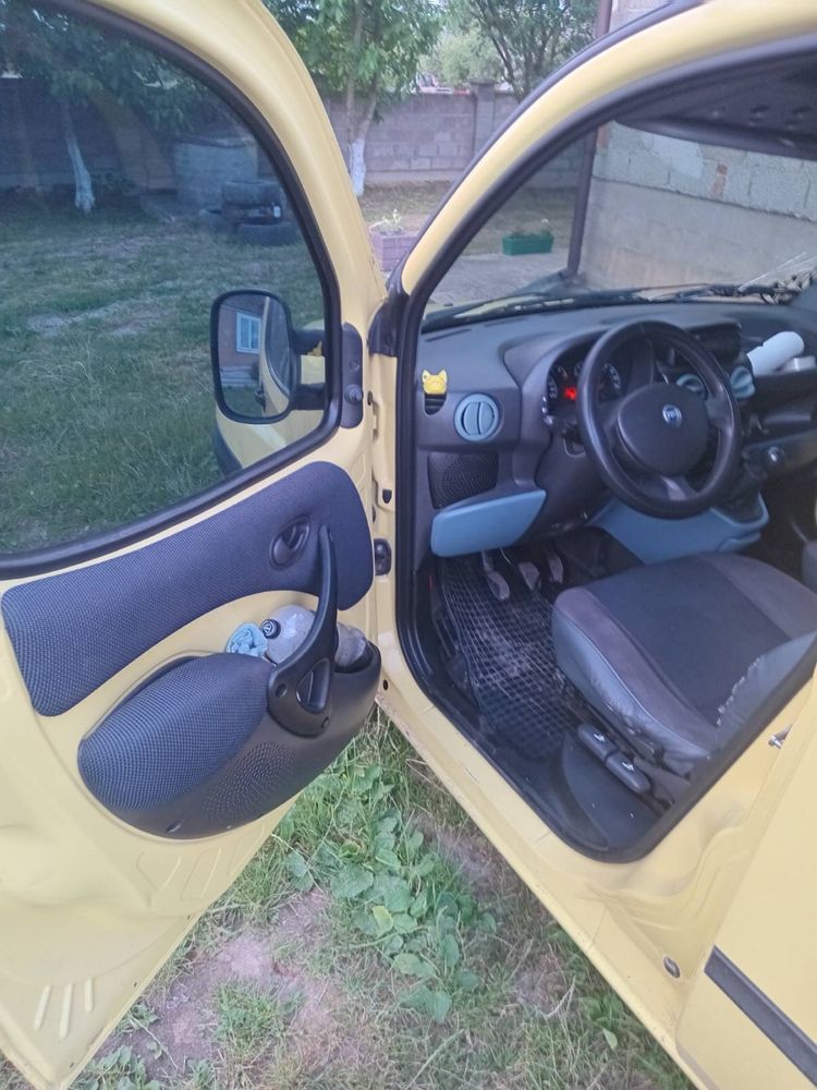 Продам фіат добло